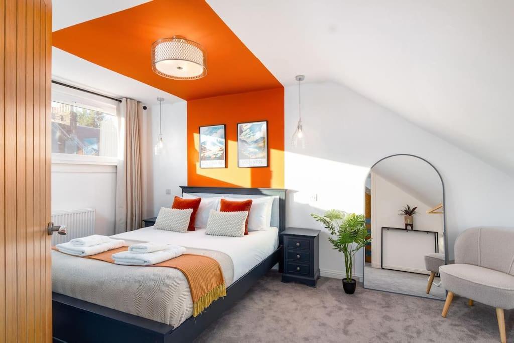 The Stylish 3-Bedroom Maisonette Retreat สเตอร์ลิง ภายนอก รูปภาพ